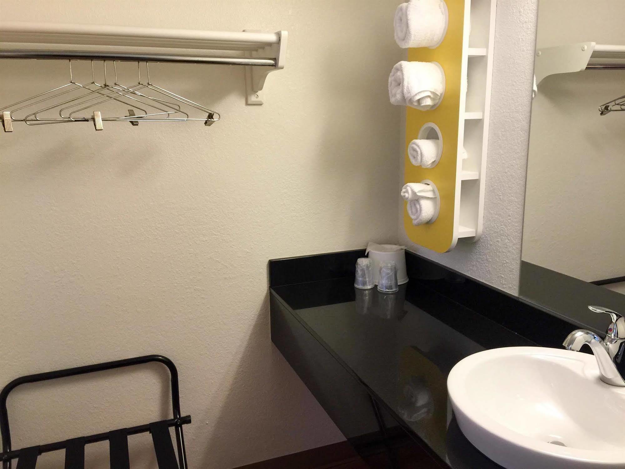 Motel 6-Roseville, Mn - Minneapolis North Buitenkant foto