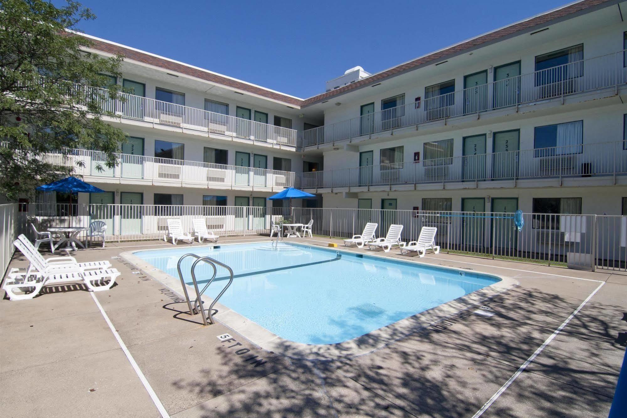 Motel 6-Roseville, Mn - Minneapolis North Buitenkant foto